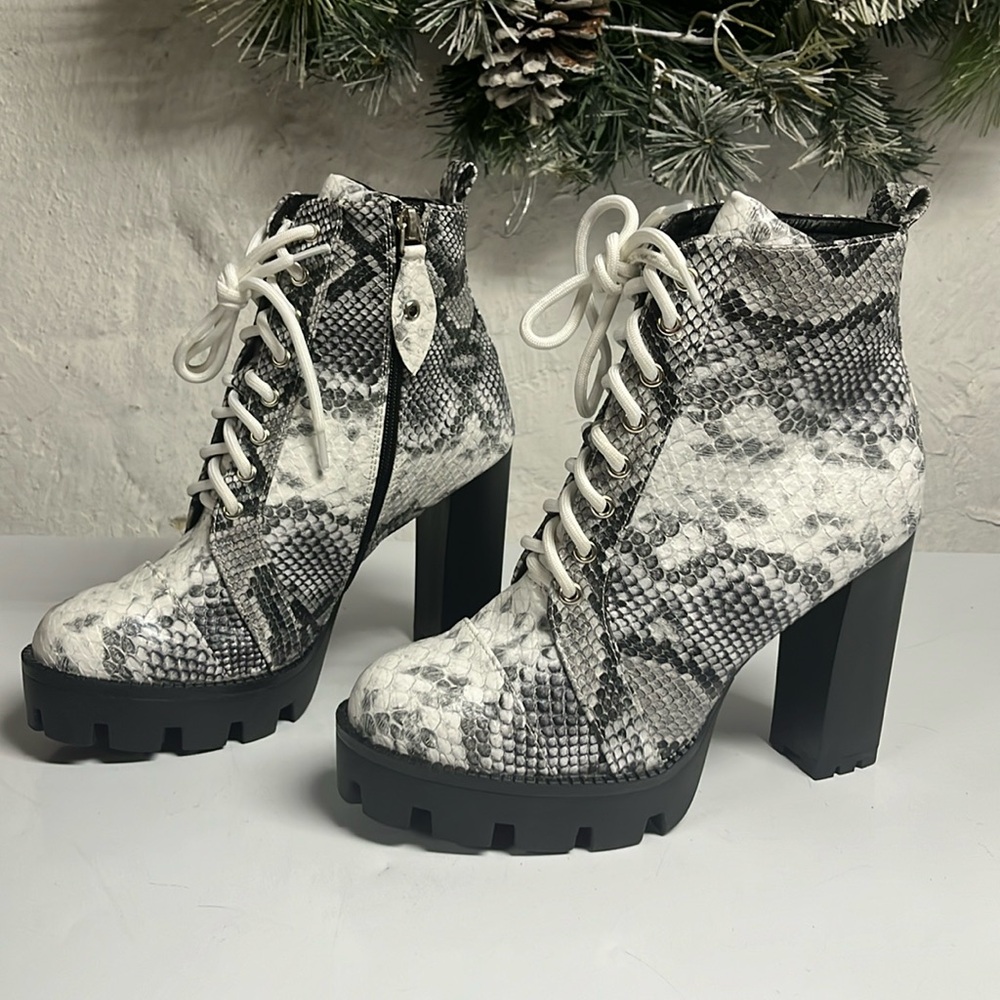 Snakeskin print combat boots Size 8 with platform sole & high block heel
